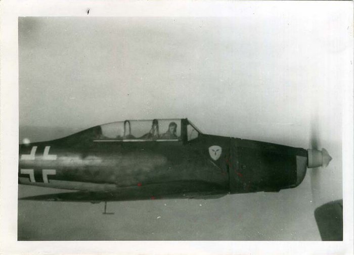 Me Bf 108 du FFS A-B 1.jpg (37.7 KiB) Viewed 329 times Me Bf 108 du FFS A-B 1.jpg